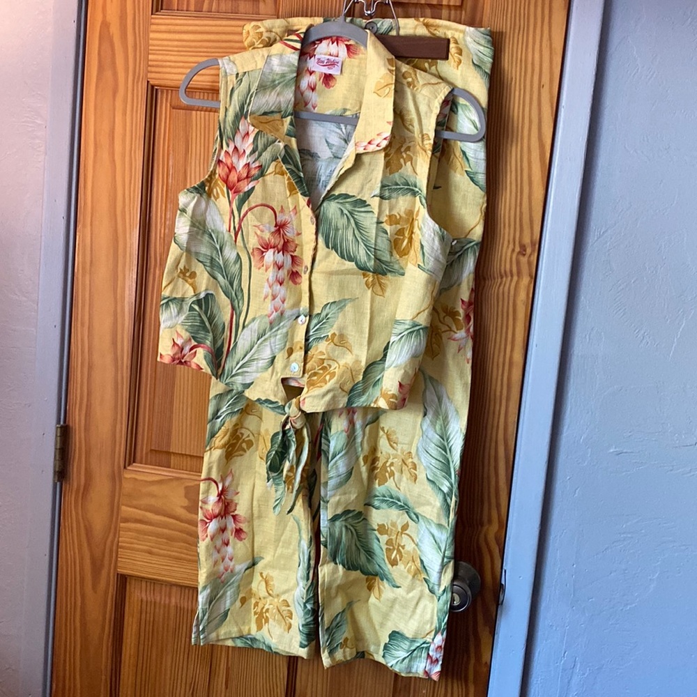 Nani Wahine murf wear 2 piece Hawaiian set, small